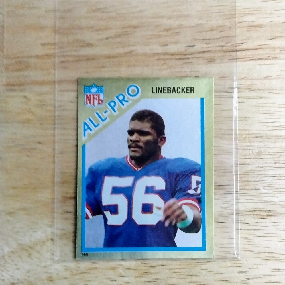 1982 Topps Stickers Mini Lawrence Taylor Rookie Card